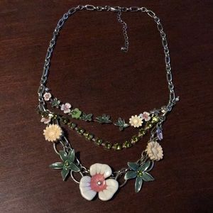 Statement necklace